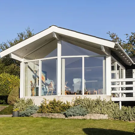 With Sunset Views Near Сasa de vacaciones Hvidbjerg (Syddanmark)